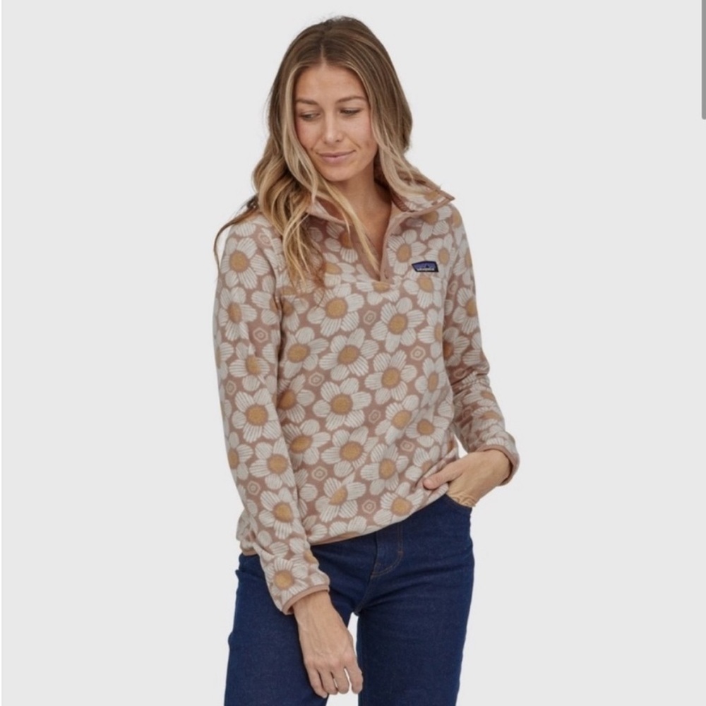 RARE Patagonia Micro D Snap-T Pullover in Matilija Poppy Burst/Pampas Tan